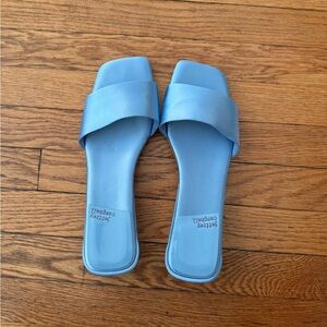 Jeffrey Campbell blue kitten heels in size 7.5!